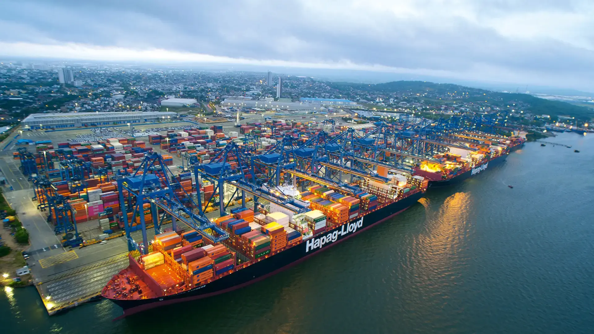 Hapag-Lloyd signs 5-year agreement to deploy Portchain Connect across its terminal network